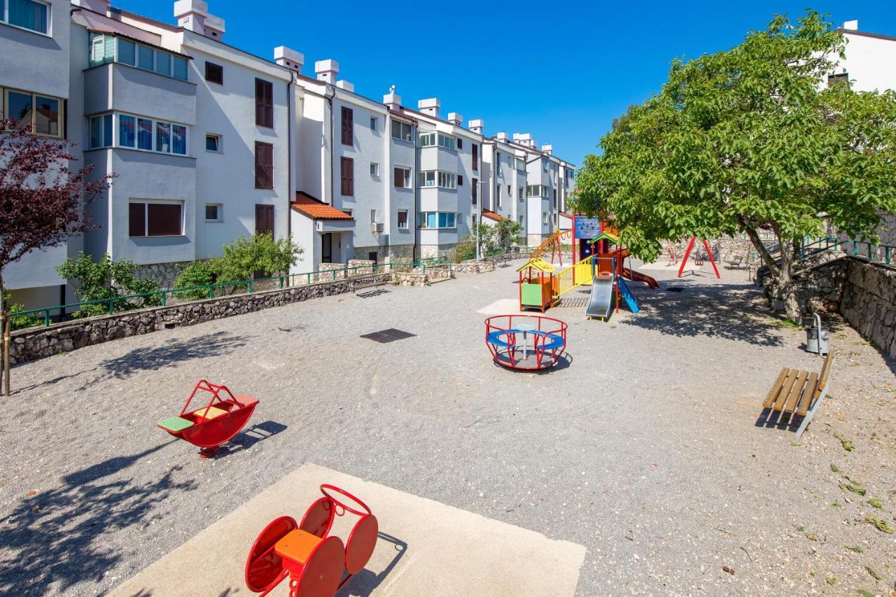 Apartment Kvarner View كوسترينا المظهر الخارجي الصورة